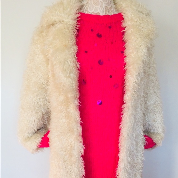 Vintage Faux Fur White Coat - Picture 8 of 12